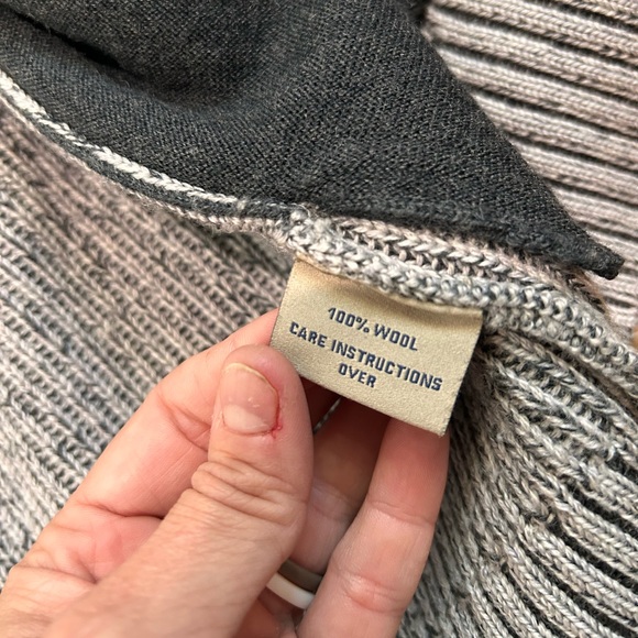 True Measure Zip Up Gray Wool Cardigan - Size Medium - Picture 4 of 7